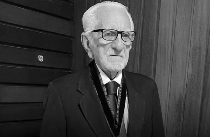 Ex-deputado e escritor sousense Eilzo Nogueira Matos morre aos 91 anos lutoeilzo 720x470 - Ex-deputado e escritor sousense Eilzo Nogueira Matos morre aos 91 anos