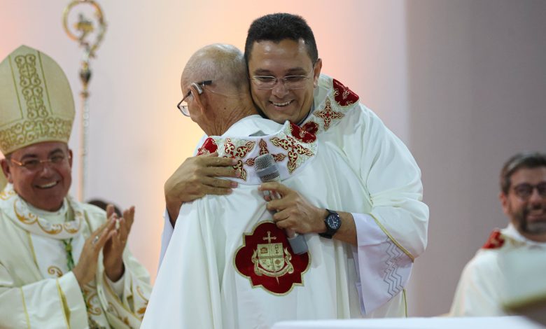 Multidão celebra os 60 anos da Paróquia Sant’Ana e marca a história da Nova Matriz em Sousa IMG 4423 780x470 - Multidão celebra os 60 anos da Paróquia Sant’Ana e marca a história da Nova Matriz em Sousa