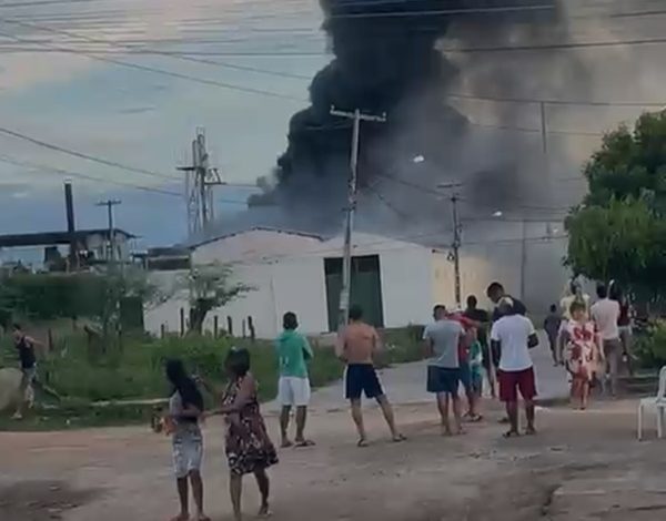 Incêndio de grandes proporções atinge fábrica de sabão em Sousa SABAO 600x470 - Incêndio de grandes proporções atinge fábrica de sabão em Sousa