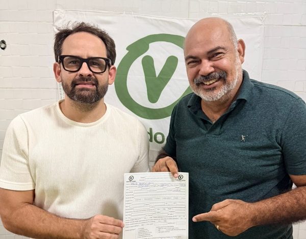 Eleições 2026: Pré-candidato a deputado estadual, Dr. Athaíde Diniz deixa REDE e anuncia filiação ao PV de olho nas eleições de outubro athaide001 600x470 - Eleições 2026: Pré-candidato a deputado estadual, Dr. Athaíde Diniz deixa REDE e anuncia filiação ao PV de olho nas eleições de outubro