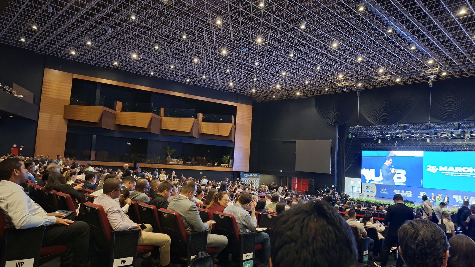 Vereadora Rafaela da Pesca representa Bonito de Santa Fé na 25ª Marcha dos Legislativos Municipais em Brasília bonito2 - Vereadora Rafaela da Pesca representa Bonito de Santa Fé na 25ª Marcha dos Legislativos Municipais em Brasília