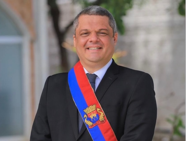 Justiça afasta prefeito recém-eleito de Cabedelo em operação da PF que apura esquema milionário e elo com facção cabedelo001 - Justiça afasta prefeito recém-eleito de Cabedelo em operação da PF que apura esquema milionário e elo com facção