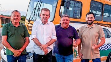 Deputado Chico Mendes e prefeito Alyson Francisco anunciam pacote de investimentos com escola, ônibus e veículo em Cachoeira dos Índios cachoeira0001 390x220 - Deputado Chico Mendes e prefeito Alyson Francisco anunciam pacote de investimentos com escola, ônibus e veículo em Cachoeira dos Índios