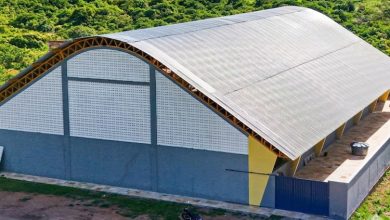 Prefeito Neto de Coraci anuncia entrega de novo ginásio em São José da Lagoa Tapada no próximo domingo (26) ginasio 390x220 - Prefeito Neto de Coraci anuncia entrega de novo ginásio em São José da Lagoa Tapada no próximo domingo (26)