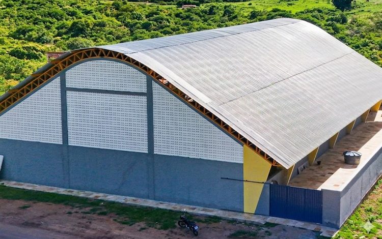 Prefeito Neto de Coraci anuncia entrega de novo ginásio em São José da Lagoa Tapada no próximo domingo (26) ginasio 750x470 - Prefeito Neto de Coraci anuncia entrega de novo ginásio em São José da Lagoa Tapada no próximo domingo (26)