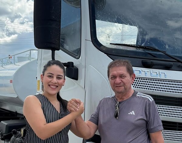 Prefeita Milena Nogueira anuncia conquista de caminhão-pipa para Monte Horebe e agradece emenda do senador Veneziano horebe 600x470 - Prefeita Milena Nogueira anuncia conquista de caminhão-pipa para Monte Horebe e agradece emenda do senador Veneziano