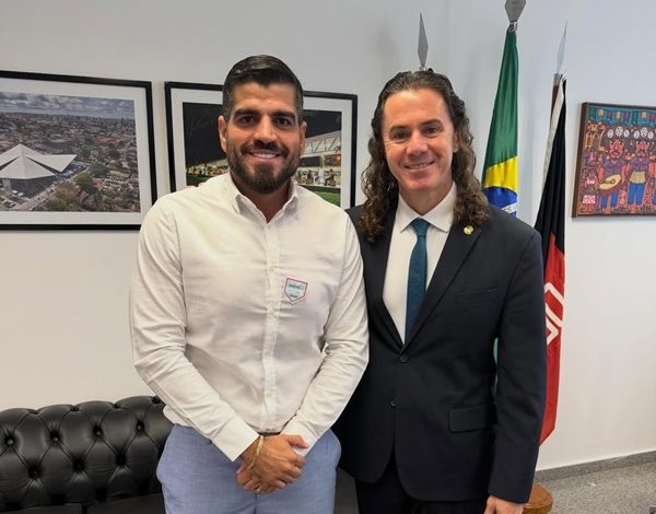 Prefeito Leomar Maia cumpre agenda em Brasília e busca novos investimentos para Belém do Brejo do Cruz leomarbsb 600x470 - Prefeito Leomar Maia cumpre agenda em Brasília e busca novos investimentos para Belém do Brejo do Cruz