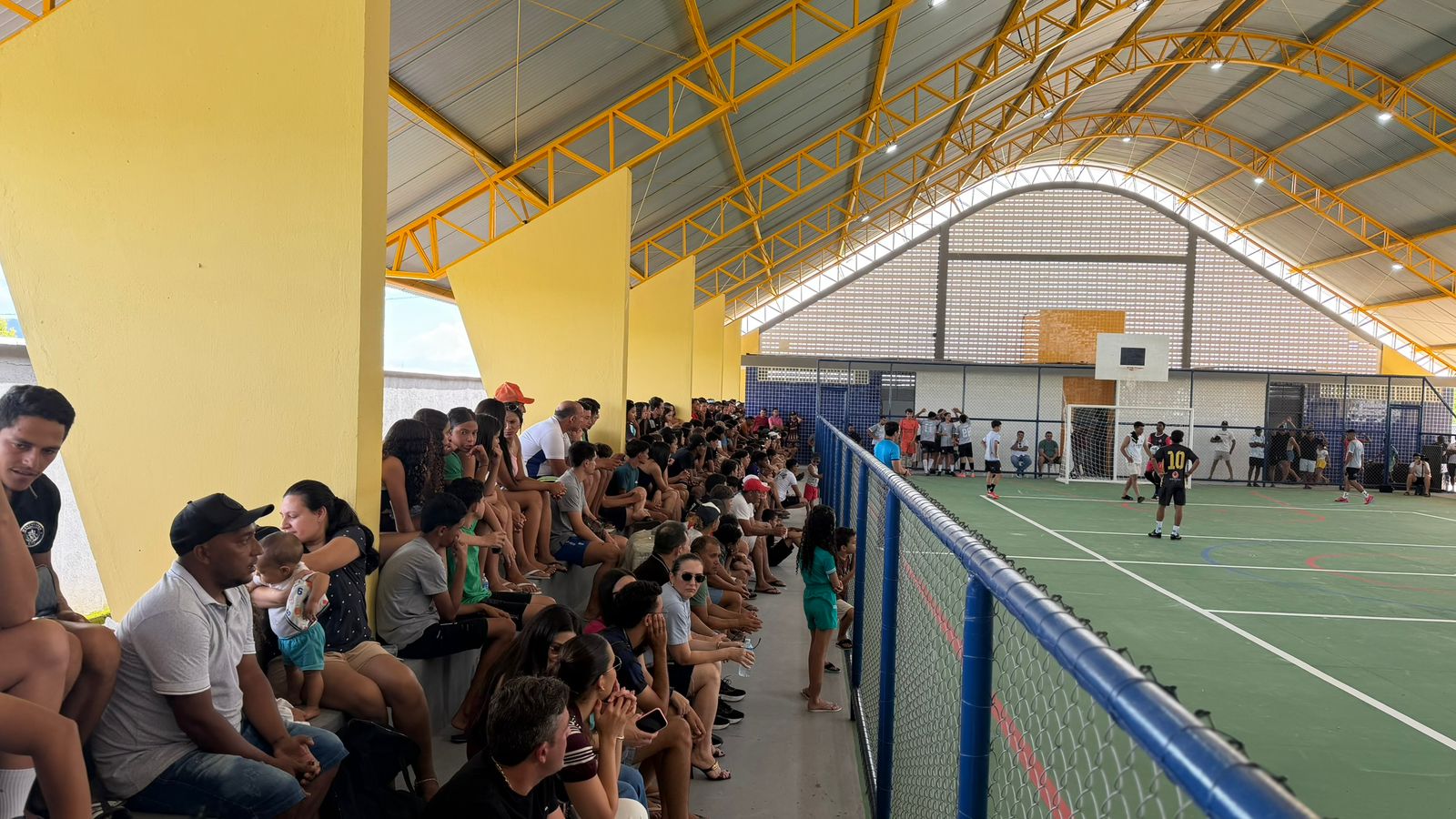 Em São José da Lagoa Tapada: Prefeito Neto de Coraci entrega ginásio poliesportivo e resgata obra parada há 8 anos neto003 - Em São José da Lagoa Tapada: Prefeito Neto de Coraci entrega ginásio poliesportivo e resgata obra parada há 8 anos