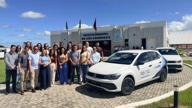 01carro 390x220 - Prefeita Adeilza Soares fortalece frota municipal com entrega de veículos novos durante comemoração dos 32 anos de São Domingos