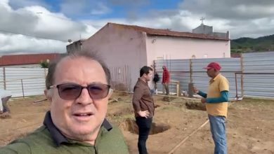 Prefeito Ceninha Lucena acompanha avanço das obras do futuro Centro do Autista em Bonito de Santa Fé CENINHAL 390x220 - Prefeito Ceninha Lucena acompanha avanço das obras do futuro Centro do Autista em Bonito de Santa Fé