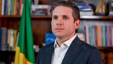 Reunião liderada por Hugo Motta avança acordo para jornada de 40 horas e dois dias de folga sem redução salarial HUGO 390x220 - Reunião liderada por Hugo Motta avança acordo para jornada de 40 horas e dois dias de folga sem redução salarial
