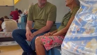 LEOPREFEITO1 390x220 - Prefeito Leo Bezerra reforça apoio às famílias afetadas pelas chuvas em João Pessoa