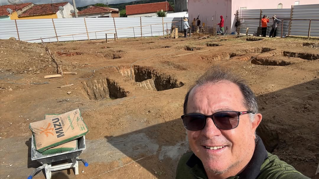 Prefeito Ceninha Lucena acompanha avanço das obras do futuro Centro do Autista em Bonito de Santa Fé SaveClip.App 708016305 18582430015012720 757741396566289495 n - Prefeito Ceninha Lucena acompanha avanço das obras do futuro Centro do Autista em Bonito de Santa Fé