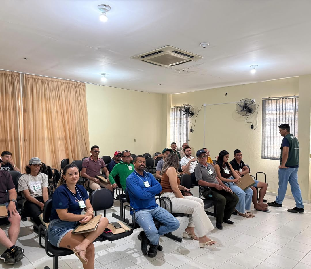 Prefeito Ceninha Lucena prestigia abertura de curso de capacitação para produtores rurais em Bonito de Santa Fé SaveClip.App 711618197 18583104553012720 7780339494035625630 n - Prefeito Ceninha Lucena prestigia abertura de curso de capacitação para produtores rurais em Bonito de Santa Fé