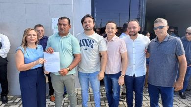 casas 390x220 - Prefeita Adeilza Soares assina ordem de serviço para construção de casas populares em São Domingos