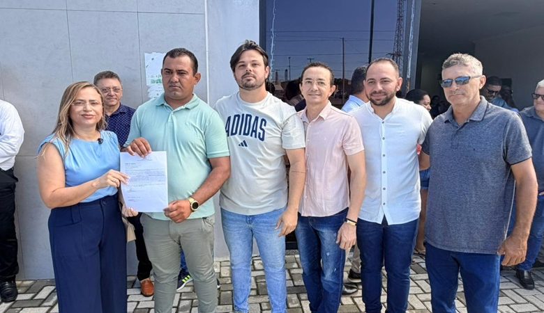 Prefeita Adeilza Soares assina ordem de serviço para construção de casas populares em São Domingos casas 780x450 - Prefeita Adeilza Soares assina ordem de serviço para construção de casas populares em São Domingos