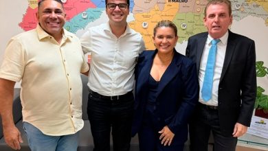 Ao lado do deputado estadual Chico Mendes, Prefeito João Neto cumpre agenda administrativa em João Pessoa em busca de investimentos para Aparecida joao01 390x220 - Ao lado do deputado estadual Chico Mendes, Prefeito João Neto cumpre agenda administrativa em João Pessoa em busca de investimentos para Aparecida