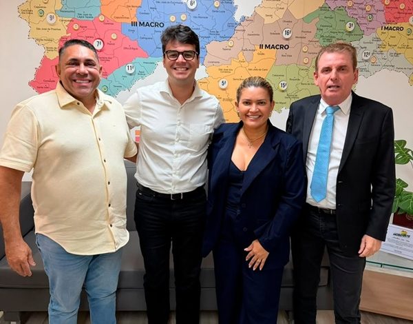 Ao lado do deputado estadual Chico Mendes, Prefeito João Neto cumpre agenda administrativa em João Pessoa em busca de investimentos para Aparecida joao01 600x470 - Ao lado do deputado estadual Chico Mendes, Prefeito João Neto cumpre agenda administrativa em João Pessoa em busca de investimentos para Aparecida