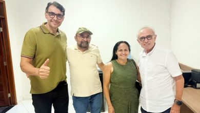 Em agenda no Sertão, Cícero Lucena recebe apoio de vereadora de Santa Cruz e amplia alianças na região santa 390x220 - Em agenda no Sertão, Cícero Lucena recebe apoio de vereadora de Santa Cruz e amplia alianças na região
