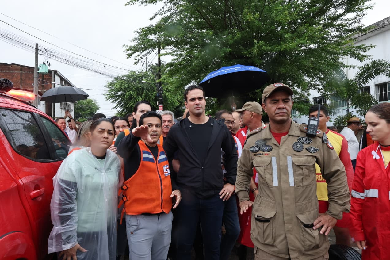 Governador Lucas Ribeiro reforça ações em Santa Rita contra impactos das chuvas e instala comitê no Centro Integrado de Comando e Controle unnamed6 - Governador Lucas Ribeiro reforça ações em Santa Rita contra impactos das chuvas e instala comitê no Centro Integrado de Comando e Controle