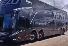 zezo1 220x150 - Ônibus do cantor Zezo colide com cavalo na BR-230, próximo a Pombal