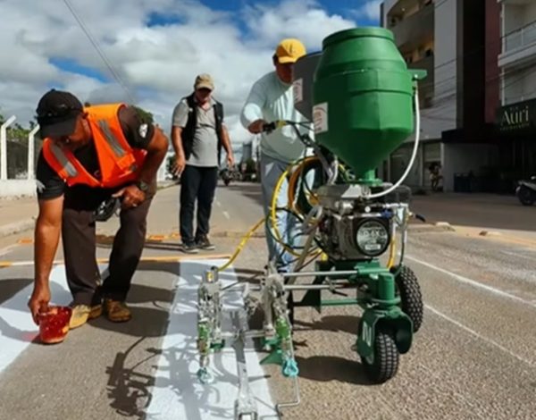 Prefeitura de Sousa adquire máquina de pintura viária para reforçar segurança no trânsito SST 600x470 - Prefeitura de Sousa adquire máquina de pintura viária para reforçar segurança no trânsito