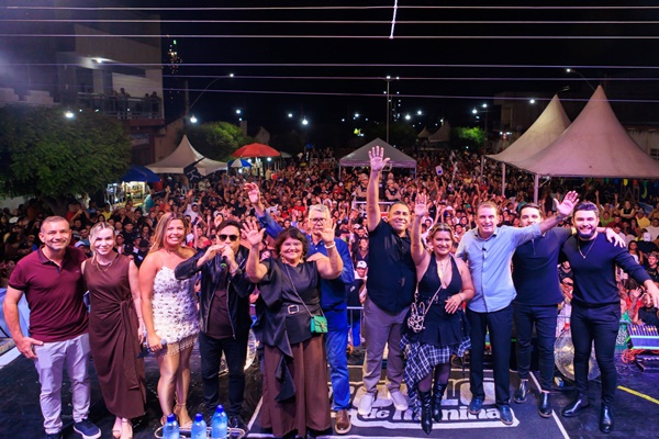 Deputado Chico Mendes prestigia abertura do Arraiá do Canto ao lado do prefeito João Neto em Aparecida aparecidac - Deputado Chico Mendes prestigia abertura do Arraiá do Canto ao lado do prefeito João Neto em Aparecida