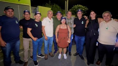 Vice prefeita Janaína Medeiros reforça apoio a Efraim e destaca investimentos em Nova Palmeira efraimpalmeira 390x220 - Vice prefeita Janaína Medeiros reforça apoio a Efraim e destaca investimentos em Nova Palmeira