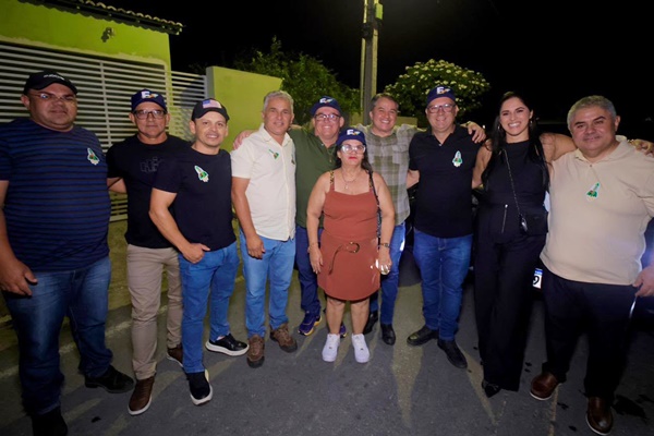Vice prefeita Janaína Medeiros reforça apoio a Efraim e destaca investimentos em Nova Palmeira efraimpalmeira - Vice prefeita Janaína Medeiros reforça apoio a Efraim e destaca investimentos em Nova Palmeira