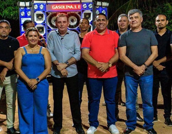 Deputado Chico Mendes acompanha prefeito de Aparecida, João Neto em agenda com moradores do Assentamento Vida Nova I japchi 600x470 - Deputado Chico Mendes acompanha prefeito de Aparecida, João Neto em agenda com moradores do Assentamento Vida Nova I