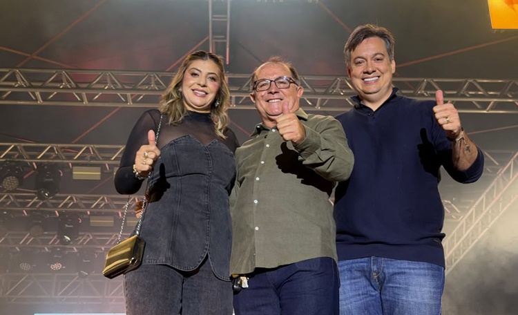 Deputado Júnior Araújo prestigia Festa de Santo Antônio ao lado de Ceninha Lucena e destaca valorização das tradições em Bonito de Santa Fé jrbonito - Deputado Júnior Araújo prestigia Festa de Santo Antônio ao lado de Ceninha Lucena e destaca valorização das tradições em Bonito de Santa Fé