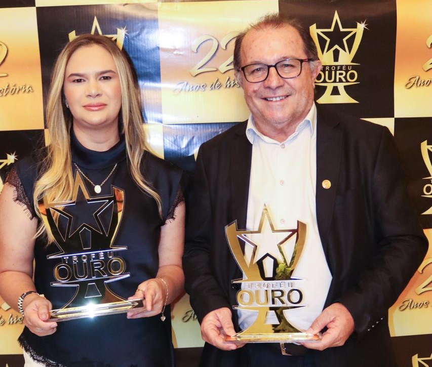 Prefeito Ceninha Lucena recebe Troféu Ouro e tem gestão reconhecida por avanços em Bonito de Santa Fé ouroceninha2 - Prefeito Ceninha Lucena recebe Troféu Ouro e tem gestão reconhecida por avanços em Bonito de Santa Fé