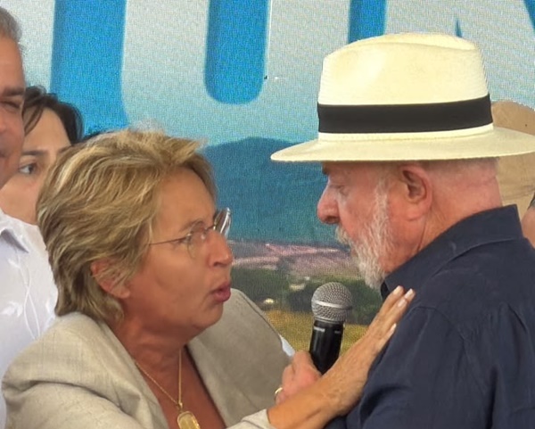 Prefeita de Uiraúna, Leninha Romão solicita a Lula ampliação de políticas públicas para crianças autistas durante visita ao RN LENINHA01 - Prefeita de Uiraúna, Leninha Romão solicita a Lula ampliação de políticas públicas para crianças autistas durante visita ao RN