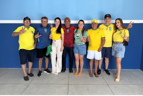 Em São João do Rio do Peixe: Ex-prefeito Lavoisier Dantas deixa grupo de Marcos Eron e anuncia apoio à pré-candidatura de Larúcia Sá SJRP01 - Em São João do Rio do Peixe: Ex-prefeito Lavoisier Dantas deixa grupo de Marcos Eron e anuncia apoio à pré-candidatura de Larúcia Sá