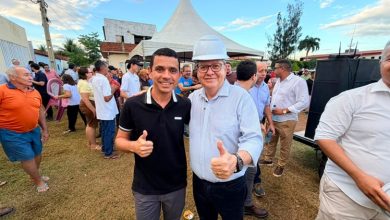 Prefeito Alberto de Braz reafirma apoio a João Azevêdo, que fortalece pré-candidatura ao Senado em Santa Cruz albertosc 390x220 - Prefeito Alberto de Braz reafirma apoio a João Azevêdo, que fortalece pré-candidatura ao Senado em Santa Cruz