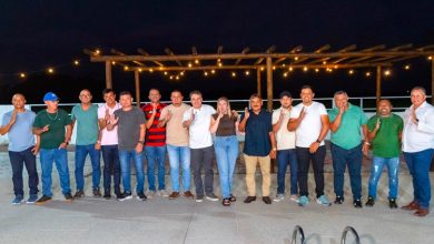 Efraim recebe apoio da prefeita Aliny Povão e de importantes lideranças de Cruz do Espírito Santo, região metropolitana de João Pessoa efraimcruz 390x220 - Efraim recebe apoio da prefeita Aliny Povão e de importantes lideranças de Cruz do Espírito Santo, região metropolitana de João Pessoa