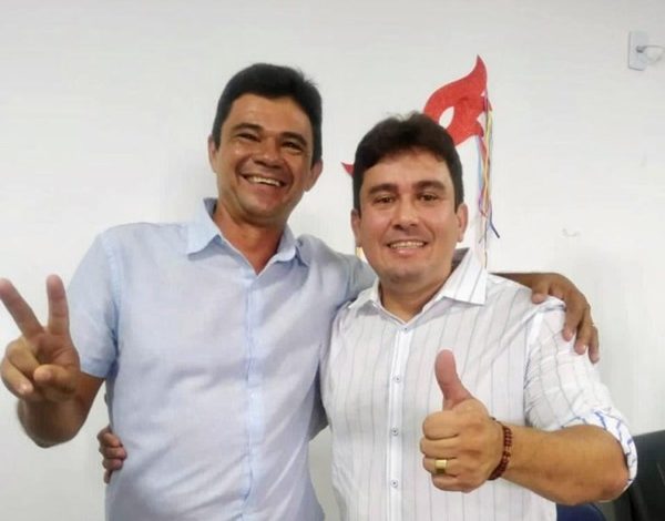 Prefeito Hélder Carvalho promove mudanças na gestão e altera comando da Secretaria de Urbanismo em Sousa flamarion 600x470 - Prefeito Hélder Carvalho promove mudanças na gestão e altera comando da Secretaria de Urbanismo em Sousa