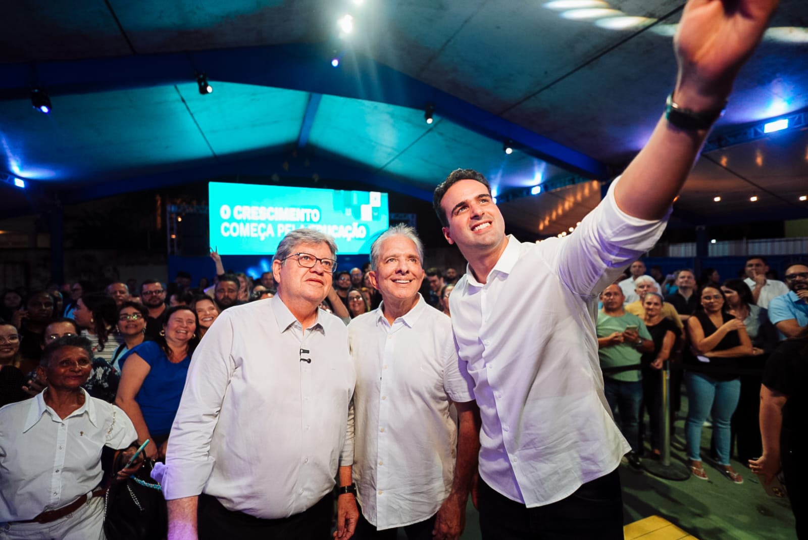 Em João Pessoa: ”Educação é prioridade na Paraíba que dá certo”, diz Nabor em plenária com João e Lucas naborjp3 - Em João Pessoa: ”Educação é prioridade na Paraíba que dá certo”, diz Nabor em plenária com João e Lucas