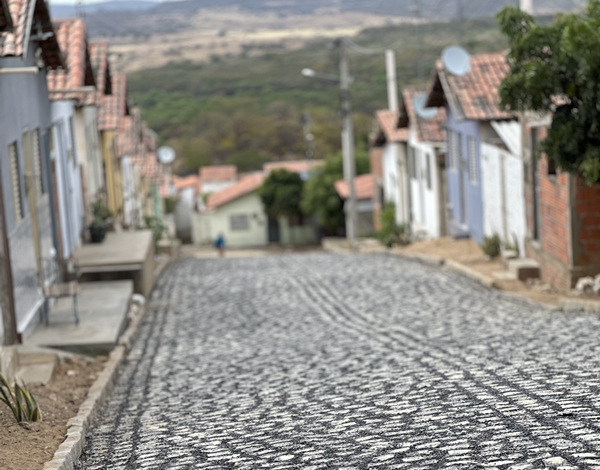 Em Tenente Ananias: Prefeita Dayane Batista leva nova infraestrutura ao Bairro Projeto Crescer com avanço da pavimentação pavta 600x470 - Em Tenente Ananias: Prefeita Dayane Batista leva nova infraestrutura ao Bairro Projeto Crescer com avanço da pavimentação