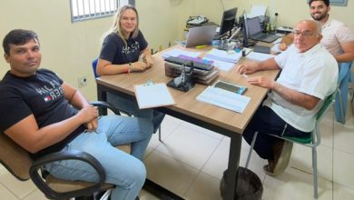 Em Bonito de Santa Fé: Vereadora Rafaela da Pesca debate melhorias na coleta de lixo do Distrito de Viana com secretários municipais rafaelabonito 390x220 - Em Bonito de Santa Fé: Vereadora Rafaela da Pesca debate melhorias na coleta de lixo do Distrito de Viana com secretários municipais