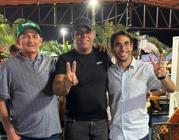 Em Sousa: Suplente de vereador Victor Rabelo declara apoio à pré-candidatura de Lafayette Gadelha e fortalece projeto rumo à ALPB victor 600x470 - Em Sousa: Suplente de vereador Victor Rabelo declara apoio à pré-candidatura de Lafayette Gadelha e fortalece projeto rumo à ALPB
